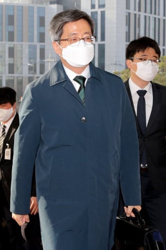 거짓해명’ 김명수 대법원장, 논란 잠재우나.. 오늘 전국법원장회의
