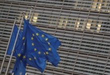 EU 집행위 7월까지 유럽서 집단 면역 기대