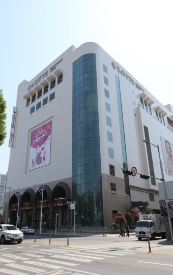 롯데백화점 광주점, 구도심 재개발 맞춰  매장 개편...효과 '톡톡'