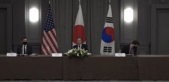'한반도 완전한 비핵화' 뜻 모은 한미일 