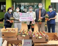 [동정] 제주에너지공사, 소외계층 노인 카네이션·간식 전달