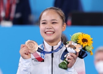 [도쿄올림픽] '여홍철 딸' 여서정, 도마 동메달…한국 첫 부녀 메달