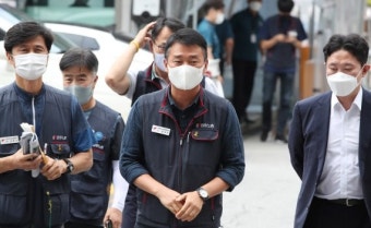 민주노총 양경수 위원장, 경찰 조사 출석…불법 집회 혐의