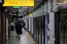 지하철 총파업 14일 예고..무임승차 적자해소 쟁점 팽팽