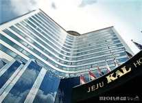 제주 칼호텔 커지는 고용 불안…한진 측에 매각 중단 촉구