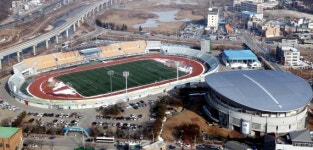 26년 무허가 운동장, 도심속 공원 지어 용인 랜드마크로  [흉물로 방치된 땅]