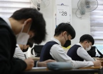 3주 남은 수능… 일주일에 한번 실전처럼 문제 풀어봐야