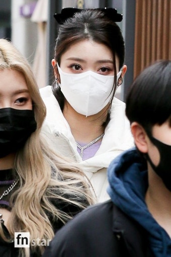 [포토] 케플러 샤오팅, '블랙 리본으로 엣지 주고'
