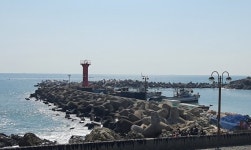 부산 기장 해안가 카페촌 힐링명소 공극 샌드커피