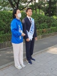 과천 김종천 부부 총력유세…인기작가 힘은?