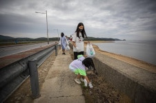 아일랜드 리솜, 환경의 날 맞아 선셋플로깅
