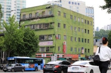 85년된 최고령 ‘충정아파트’ 철거된다... 마포로5구역 도시정비형 재개발 확정
