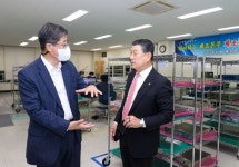 중기현장 방문한 최원목 신보 이사장, 