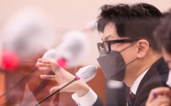 김의겸 한동훈, 이재명 수사하러 미국 출장..한동훈 내부고발 하냐 반박