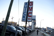 GM 신사업 "테슬라 전기차 수리"