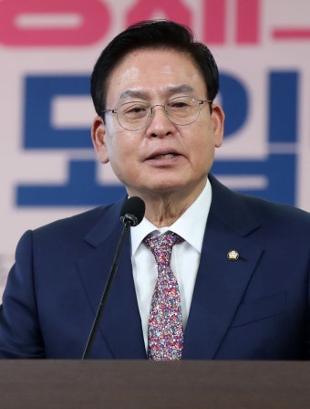 정우택 국회부의장 
