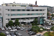 익산시의회 의장, 친인척 인사 특혜 의혹