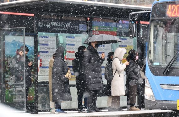 서울 서남권 대설주의보 발령…대설특보 확대 가능성도 반영