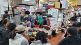 70년 전통장터, 골목마다 MZ식객이 찾는 맛집 즐비[길 위에 장이 선다]