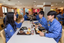 광양제철소, 구내식당서 전국 맛집 투어...직원 입맛 사로잡다