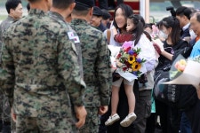 고마워요, 한국 프라미스 작전 성공…약속 지킨 尹정부 [수단 철수 교민 귀국]