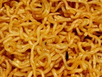 [이맛어때] 과실향 가득한 소스에 쫄깃한 면발...“라면 아닌 일품요리”