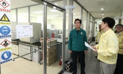 연휴에도 움직이는 구제역...농식품부 강원도 방역 현장 점검 나서