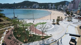 해운대구 “송정에 이벤트 광장이 생겼어요”