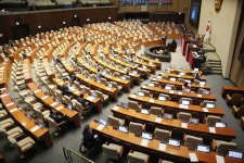가스 충전소·주유소 금연구역 추가 지정해야..잇단 법안 발의