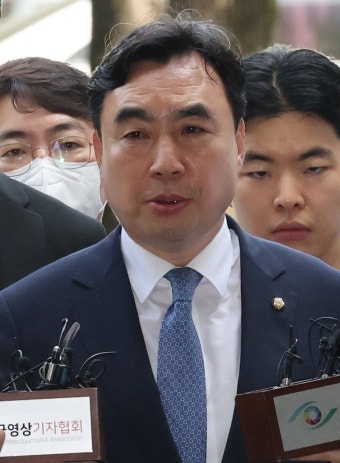 '돈봉투' 의원 19명 제시한 檢...법조계 