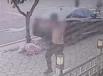 상의 훌러덩, 터덜터덜..식당 주인 살해 중국인, CCTV 보니