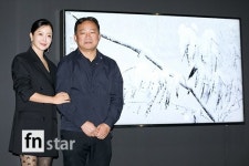 [포토] 김희선-이이남, 작픔을 배경으로