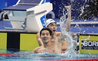 한국 수영, 또 다시 中 넘었다 … 황선우, 자유형 200m 대회신기록 금메달!