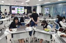 부산대, 정관중학교서 디지털 새싹 캠프 열어