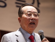 열정의 김홍국 Vs 인생 역작 김재철 HMM 승부수