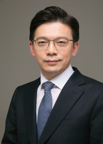 女비서에 