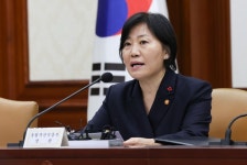 평택 로즈팜 둘러본 송미령 장관 농축산업 미래 스마트 축산 지원