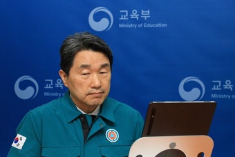 '의대생 동맹휴학 대응' 이주호, 의대 총장등과 간담회