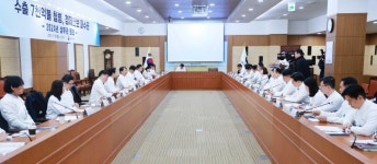 산업부, 재외 공관 상무관 소집…수출 7천억불 전략 논의