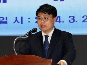 42대 의협 회장에 '강경파' 임현택 당선..