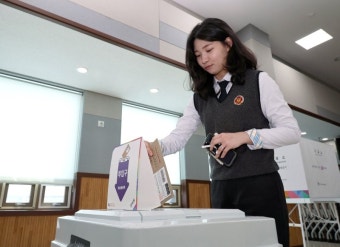 오후 4시 사전투표율 12.6%... 지난 총선 대비 2.9%p 높아[2024 총선]