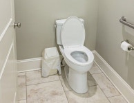 찜찜해서 그런데... 고객집 화장실 썼다가 몰카범 의심 받은 설치기사