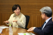 닭고기 납품단가 지원 연말까지...업계 협력 당부