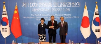 한일중 정상회의, 26일 개최 유력..발표일 협의만 남았다