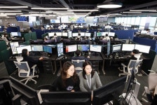 난기류가 예상됩니다, 조심하세요...대한항공 안전 이상 무 [르포]