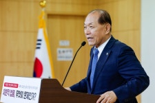 황우여 민주, 무겁고 무서운 국회 관습 지켜달라…법사위·운영위 문제 해결해야