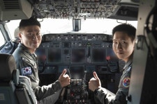 잠수함 킬러, 현존 최강 해상초계기 P-8A 포세이돈 3대 국내 도착