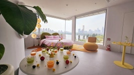 한강대교 호텔 스카이스위트 운영 개시...4일만에 9월까지 마감