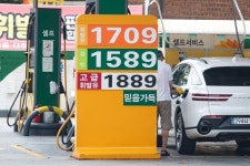 이제 기름 넣어도 될까...주유소 기름값 35일만에 하락세[오일뭐니]