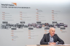 앤드류 몰리 국제월드비전 총재 비전·목표는 아동 기아 종식 [인터뷰]